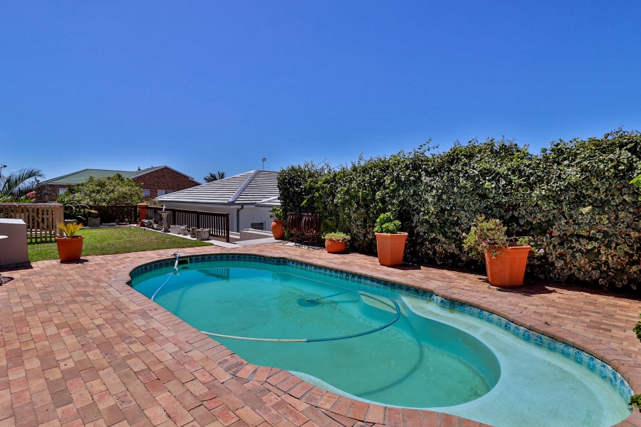 3 Bedroom Property for Sale in Yzerfontein Western Cape